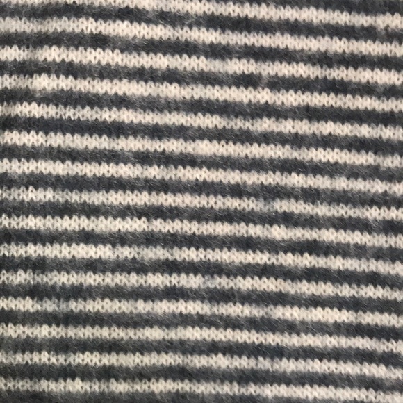 🎉🎉HP🎉🎉NEW striped bell sleeve top Lucky Brand - Picture 5 of 7